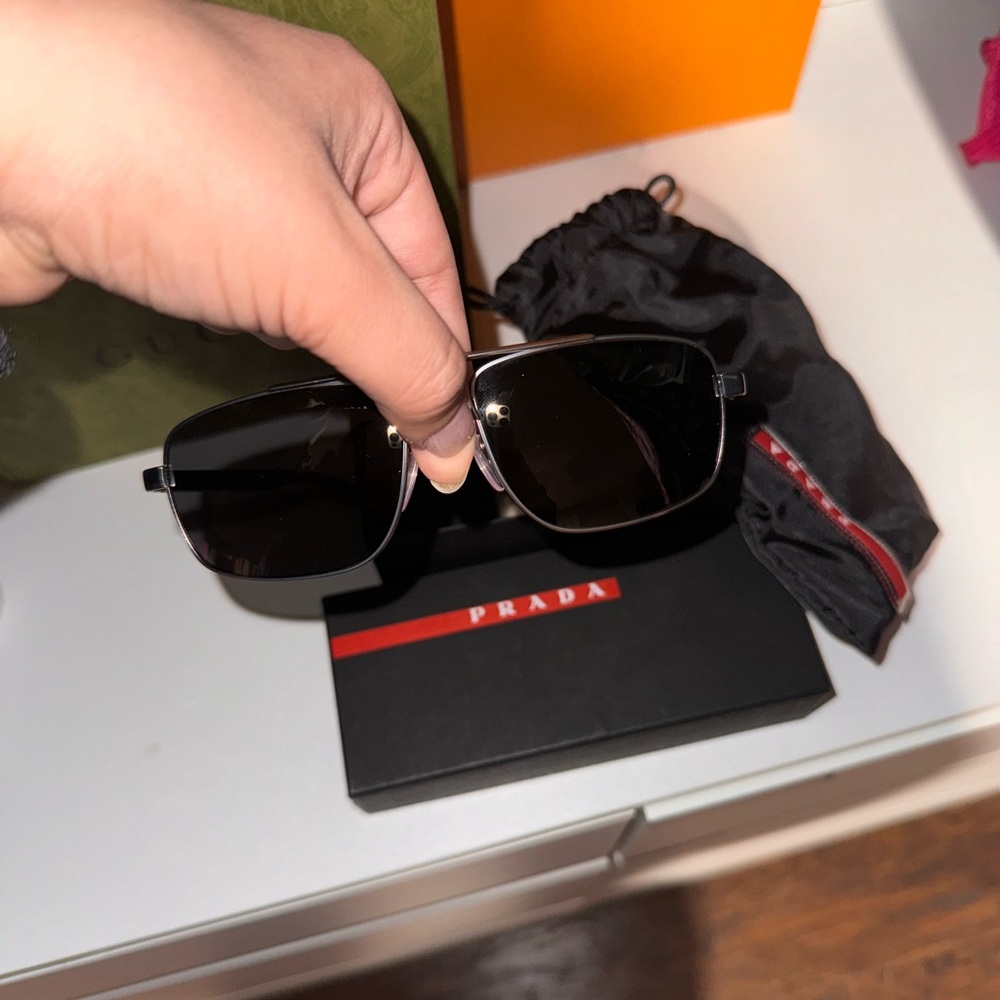 SOLD!!
NEW PRADA SUNGLASSES 🕶️